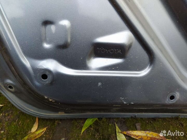 Крышка багажника дверь Toyota Highlander