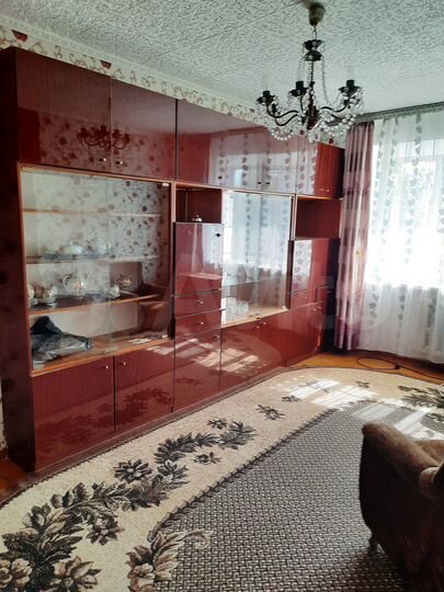 3-к. квартира, 54 м², 1/4 эт.