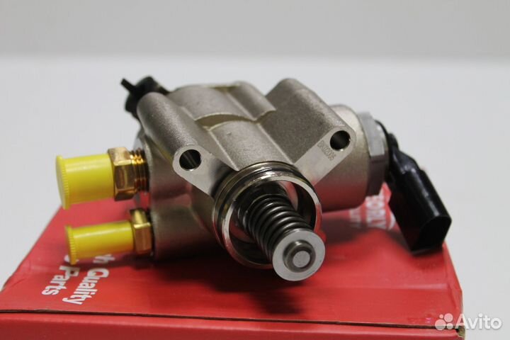 Топливный насос VW 2.0 BPY BWE 06F127025M