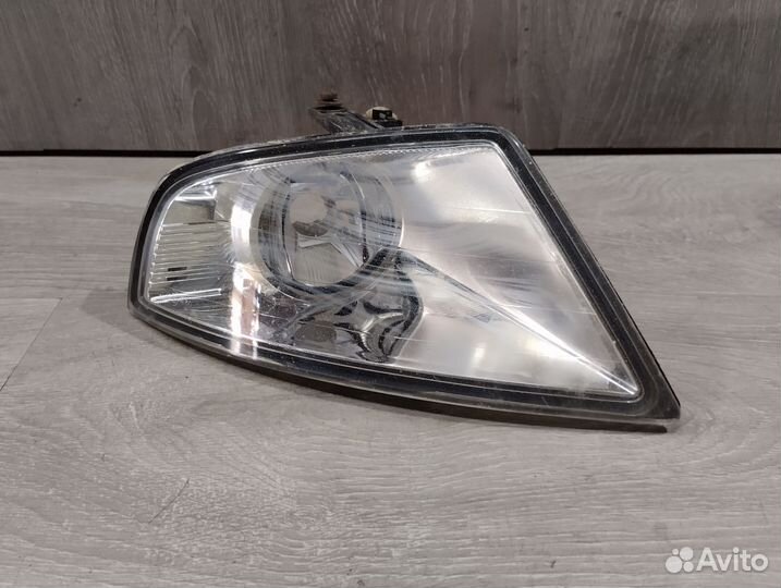 Фара противотуманная правая Ford Mondeo 3