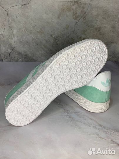 Кроссовки женские Adidas Originals Gazelle