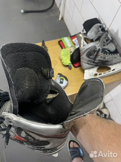 Коньки хоккейные