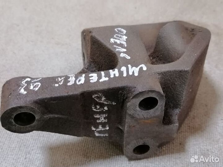 Кронштейн крепления генератора Opel Monterey A