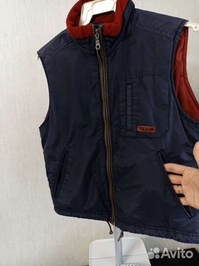 Жилет на мальчика 9-10 лет