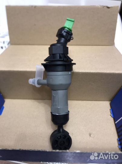 Главный цилиндр сцепления