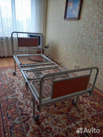 Медицинская кровать для лежачих больных