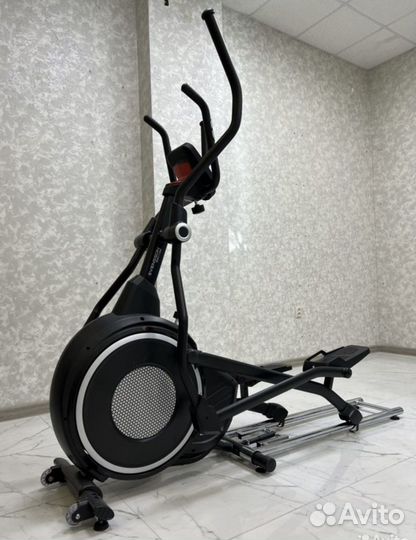 Эллиптический тренажер