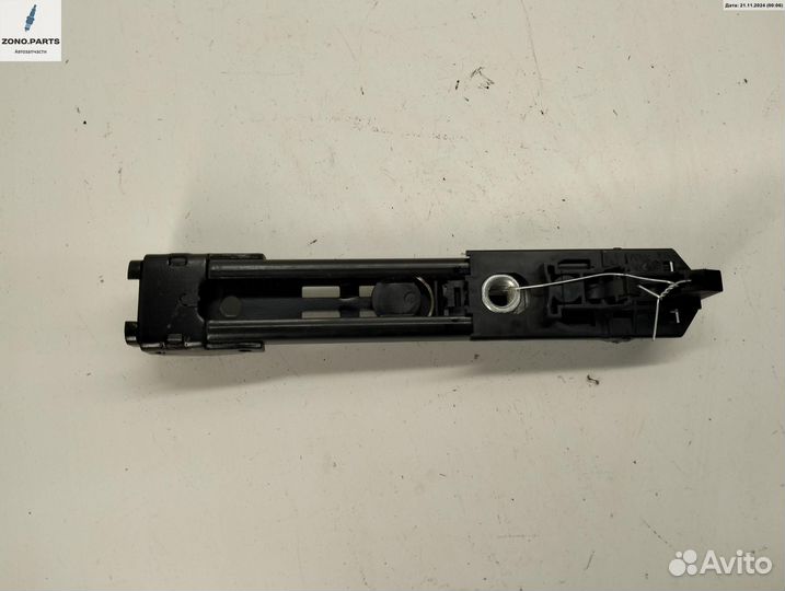 Механизм регулировки высоты ремня безопасности 1T0857819 на Volkswagen Touran
