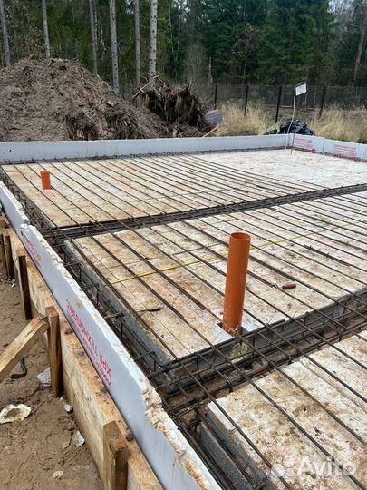 Строим фундамент со своей опалубкой техникой