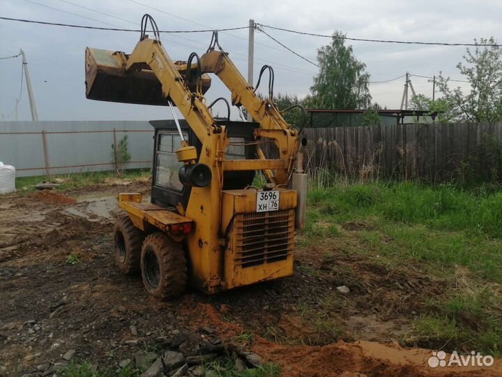 Мини-погрузчик UNC 060, 1990