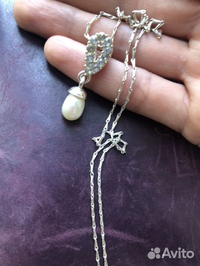 Подвеска с жемчугом на цепочке
