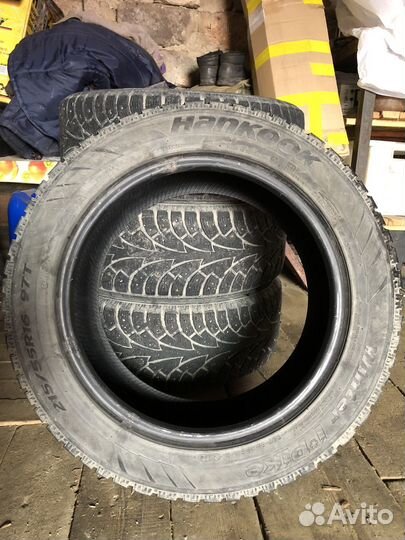 Hankook Winter I'Pike 215/55 R16