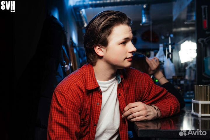 Бармен официант