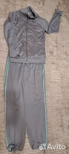 Спортивный костюм adidas 42-44 размер