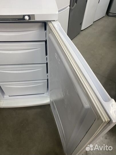 Морозильная камера Indesit (4 ящика )