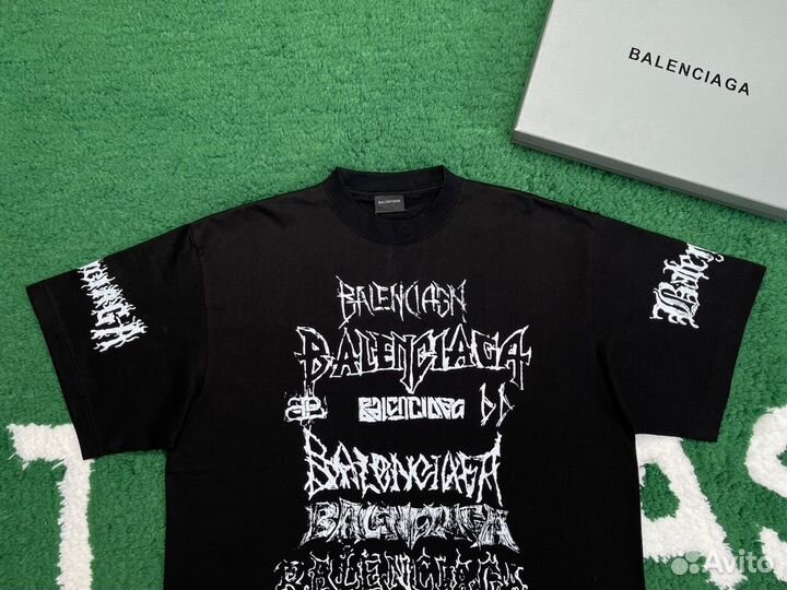 Футболка Balenciaga