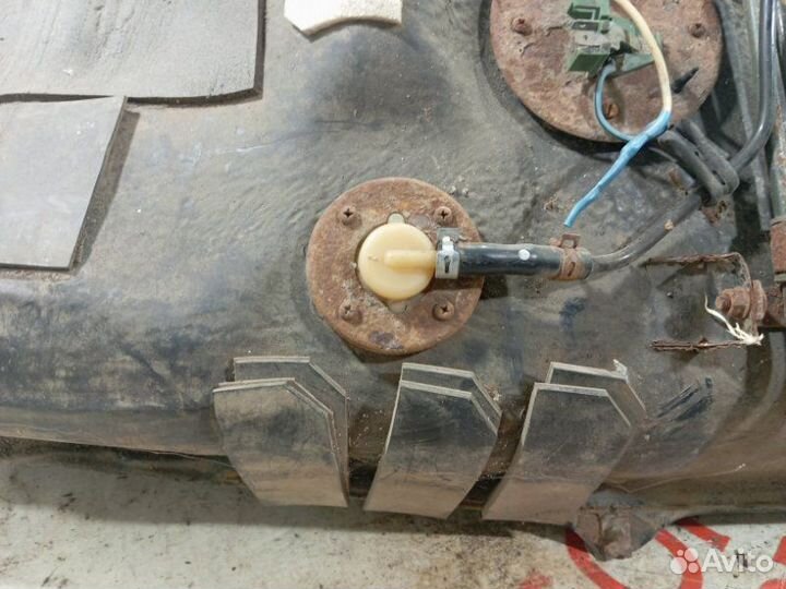 Бак топливный Mazda 626 1992