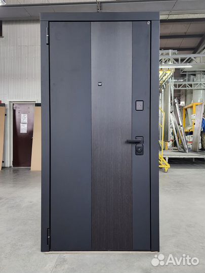 Дверь входная металлическая