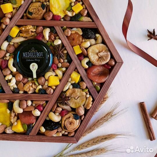 Подарочный набор из орехов