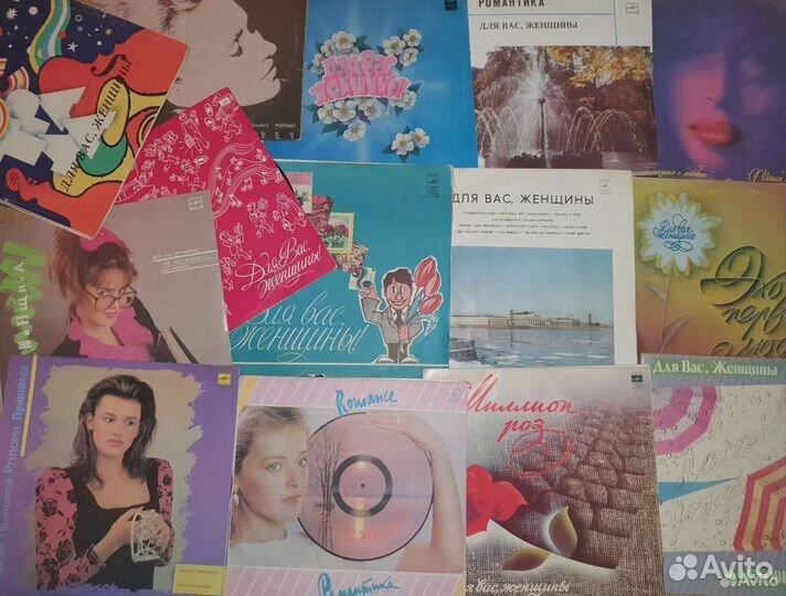 Пластинки со сборниками испонителей и музыки