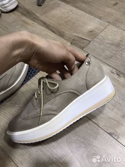 Дерби женские