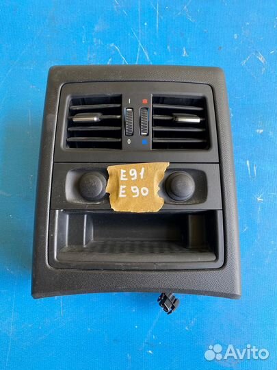 Воздуховод салона задний на BMW E91 09-11г в