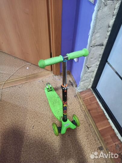 Самокат трехколесный со светящимися колесами