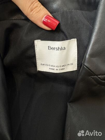 Куртка bershka женская