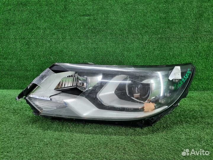 Фара левая Volkswagen Tiguan
