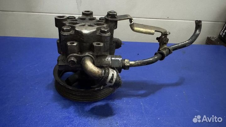 Насос гидроусилителя Toyota Alphard 1MZ