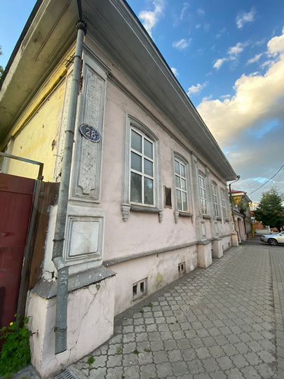 Здание, 338 м²
