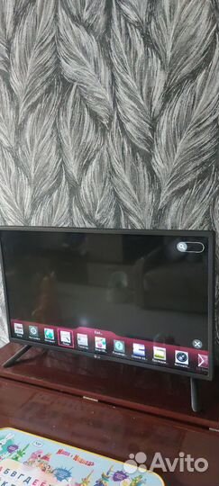Телевизор LG 32LF580V