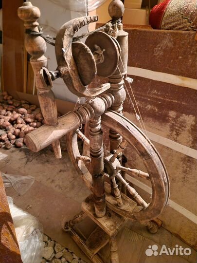 Прялка деревянная старинная