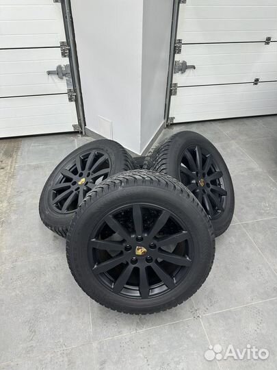 Nokian Tyres Hakkapeliitta 8 SUV 255/55 R19 и 275/50 R19