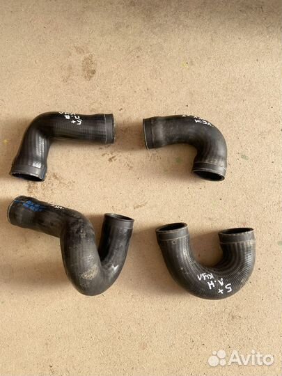 Патрубки интеркулера Volkswagen Passat AKN