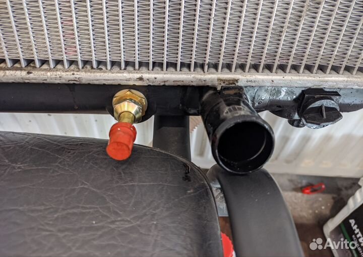 Toyota crown радиатор