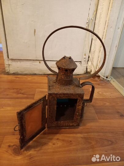 Фонарь старинный железнодорожный