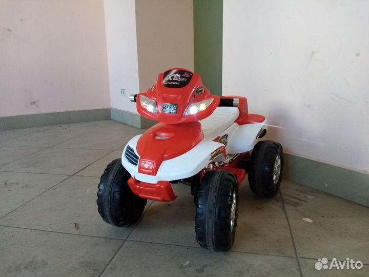 Детский электромобиль(квадроцкл)