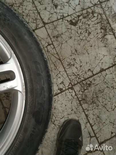 Kumho Ecsta HS51 215/50 R17