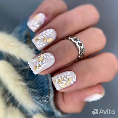 Маникюр и педикюр