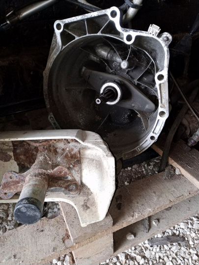 Запчасти на bmw е34