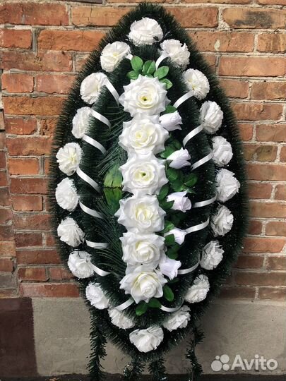 Ритуальные венки и корзины