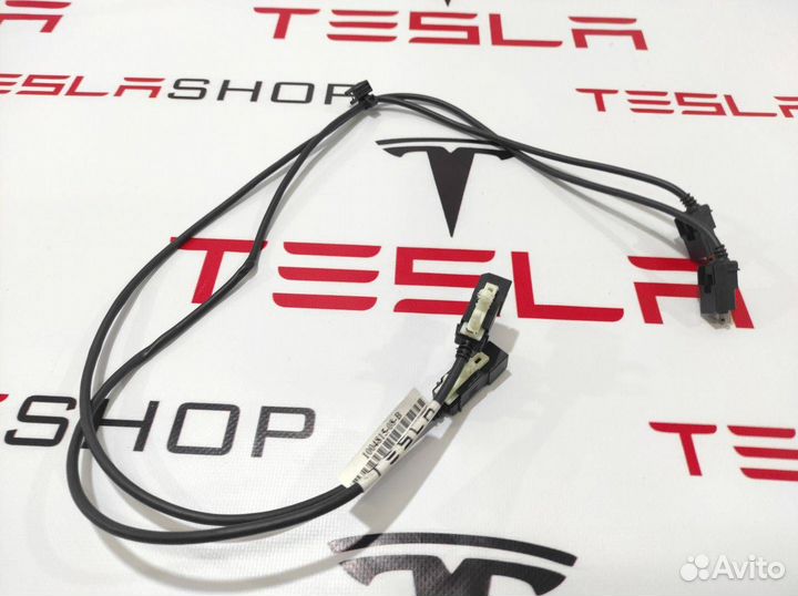 Кабель USB монитора Tesla Model S рест. 2018