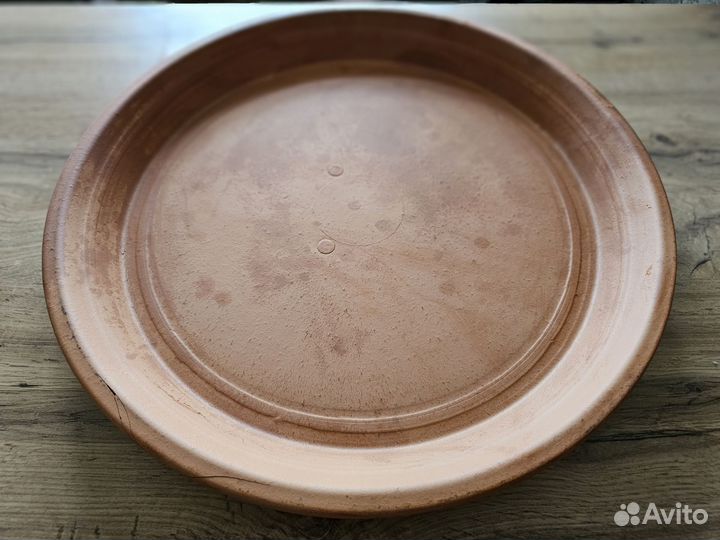Горшки, ящики, поддоны для растений/цветов