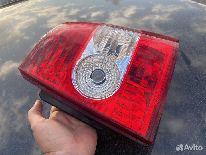 Приора задний правый фонарь
