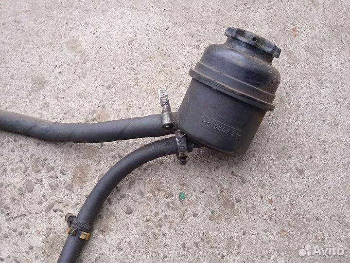 Бачок гура ваз 2110