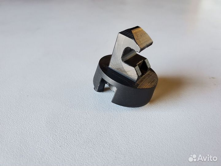 Основание защелки боковой панели BRP Ski-Doo Lynx