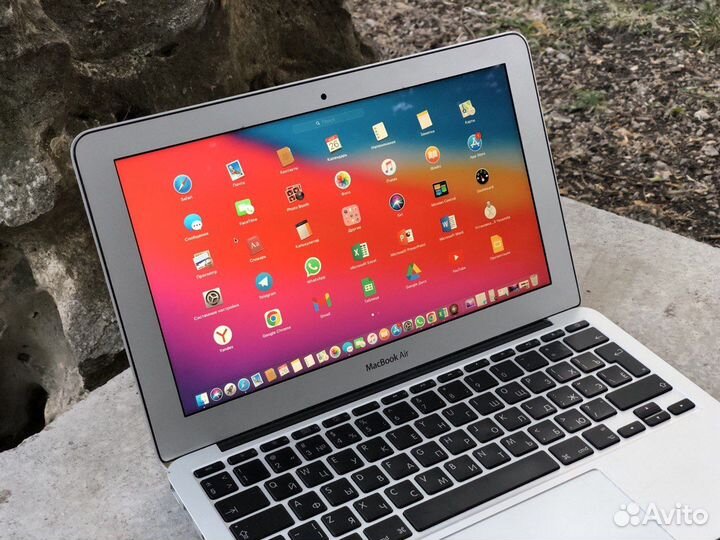 Ультратонкий ноутбук Apple MacBook Air 11 Core i5