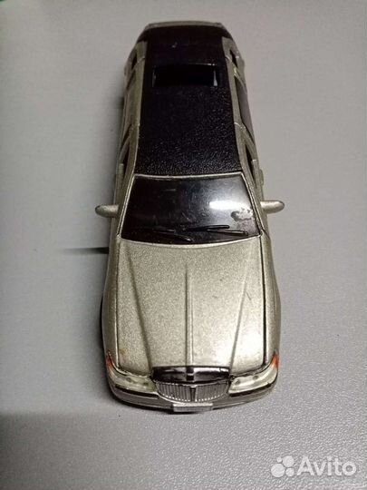 Модель LincolnKinsmart 1999 Town Car Stretch 1/38