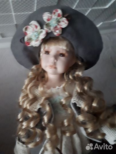Кукла фарфоровая коллекционная большая